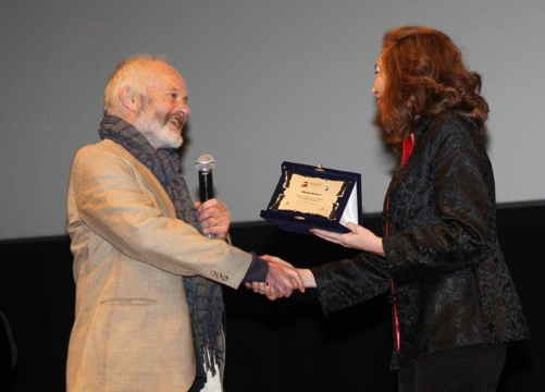 Michael Radford riceve il Premio Fellini da Francesca Fellini PCOC5166_web